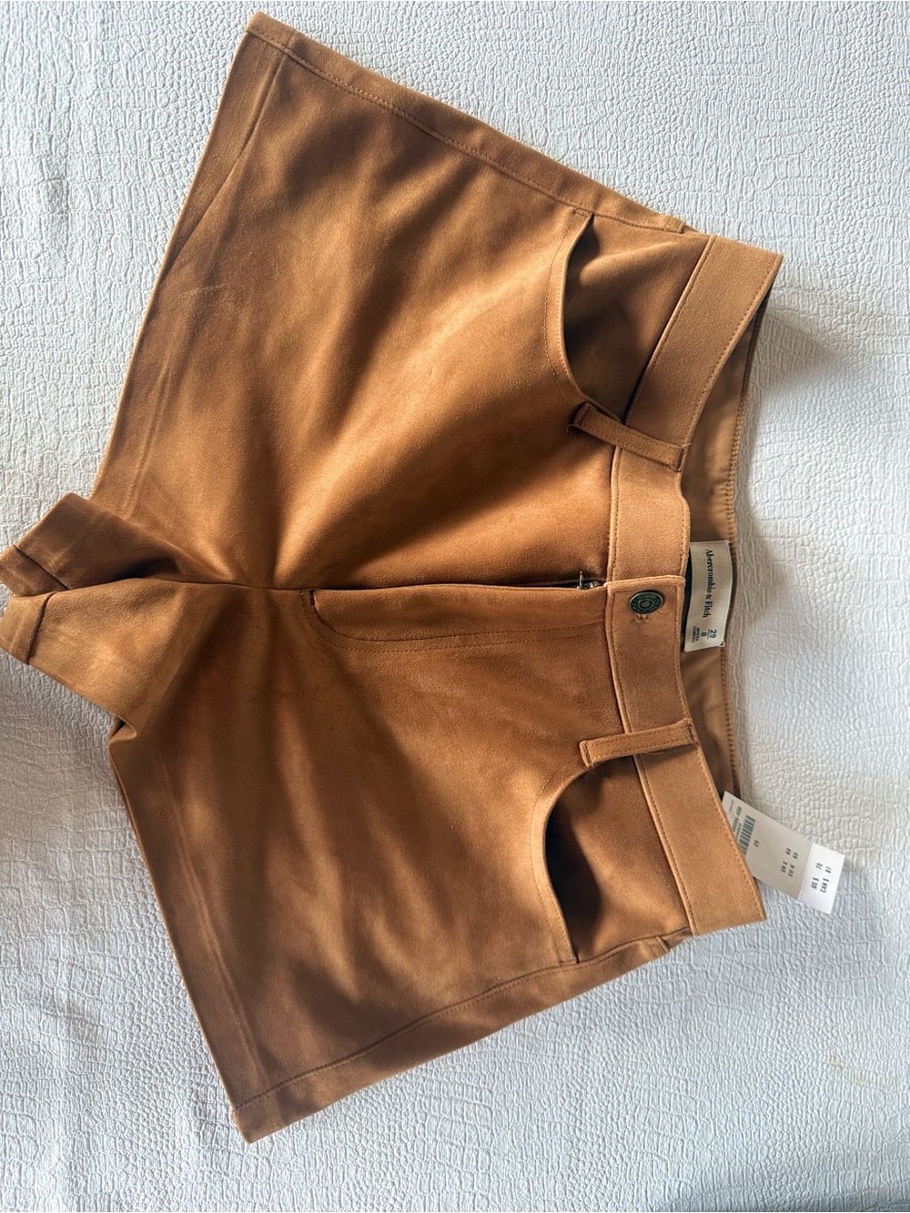 BOHO CHIC Abercrombie & Fitch Faux Suede Shorts – Camel – Size 8 (29) – NWT